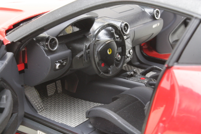 Ferrari 599 GTO 2010, punainen - Sulje napsauttamalla kuva