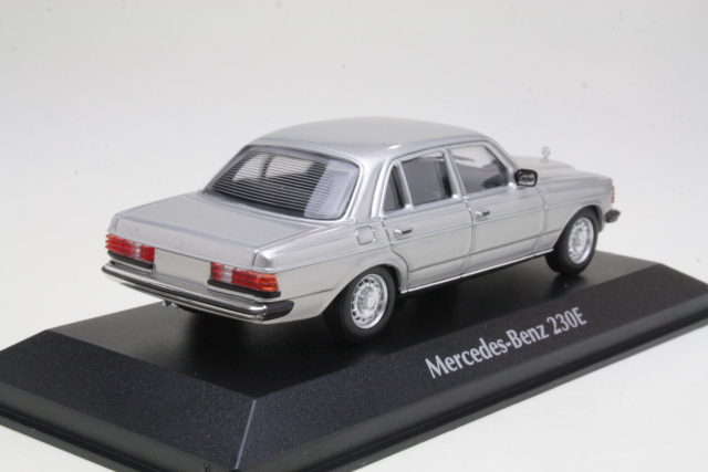 Mercedes 230E (w123) 1982, hopea - Sulje napsauttamalla kuva