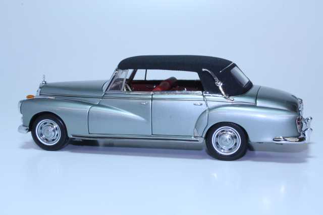 Mercedes Typ 300 d Cabriolet D (w189) 1958-62, vihreä - Sulje napsauttamalla kuva