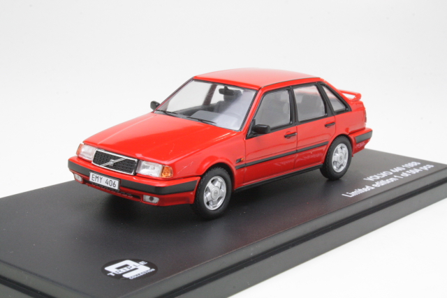 Volvo 440 Turbo 1988, red