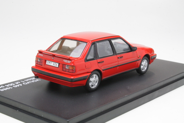 Volvo 440 Turbo 1988, red