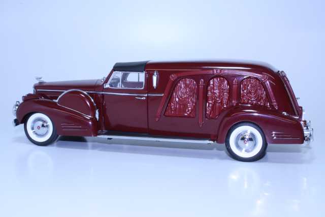 Cadillac Town Car Hearse 1938, punainen