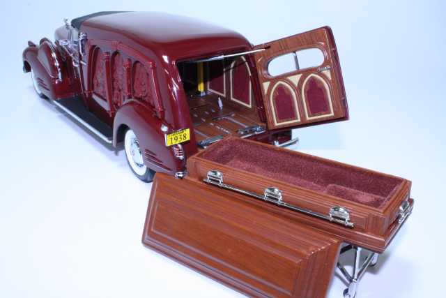Cadillac Town Car Hearse 1938, punainen