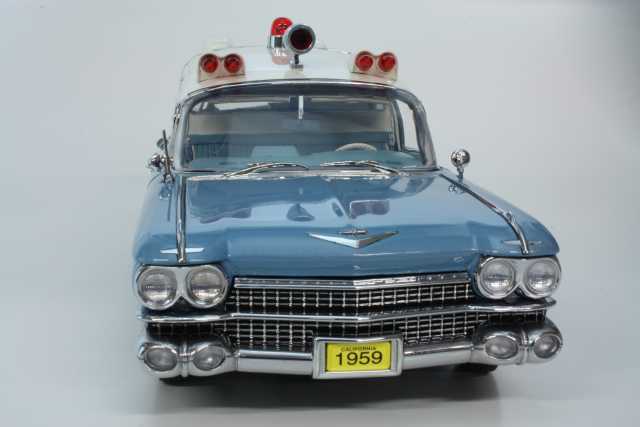 Cadillac Superior Royal Crown Ambulance 1959, blue/white
