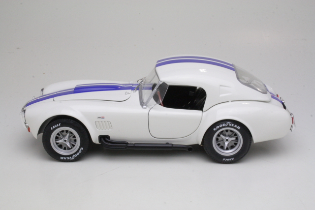 AC Cobra 427 Mk2 Coupe 1965, valkoinen/sininen - Sulje napsauttamalla kuva