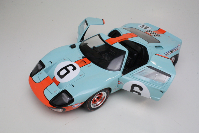 Ford GT40 4.9L V8, 1st. 24h LeMans 1969 J.Ickx/J.Oliver, no.6