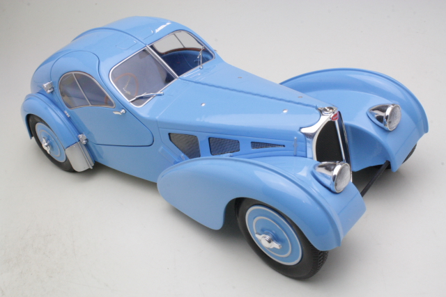 Bugatti Atlantic 57C 1938, sininen - Sulje napsauttamalla kuva