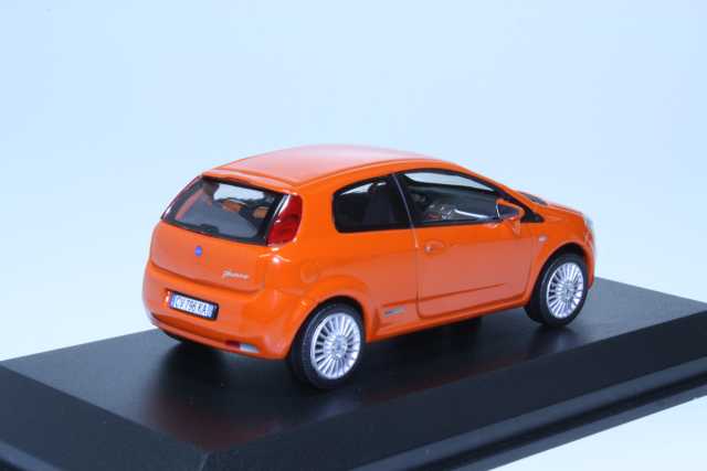 Fiat Grande Punto 2005, oranssi - Sulje napsauttamalla kuva