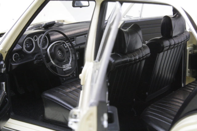 Mercedes 200 (w115) 1968, cream "Taxi"
