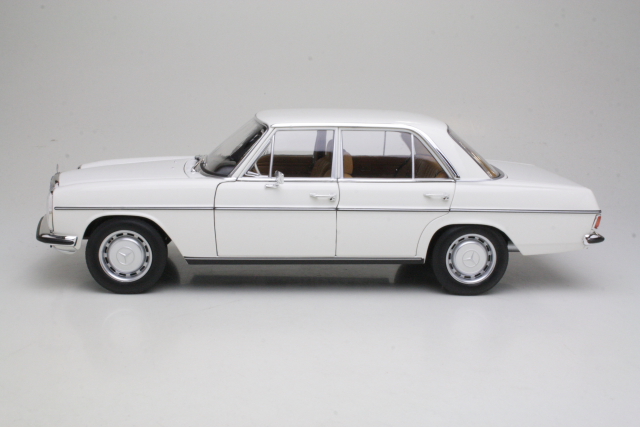 Mercedes 200 (w115) 1968, white