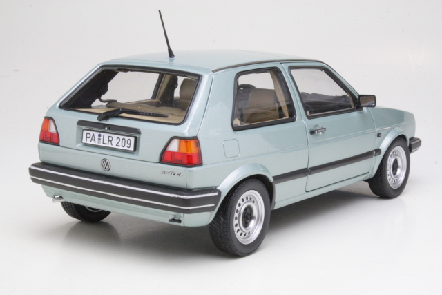 VW Golf 2 CL 1987, vaaleanvihreä - Sulje napsauttamalla kuva