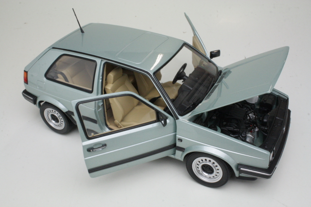 VW Golf 2 CL 1987, vaaleanvihreä - Sulje napsauttamalla kuva