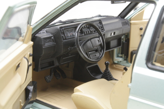 VW Golf 2 CL 1987, light green
