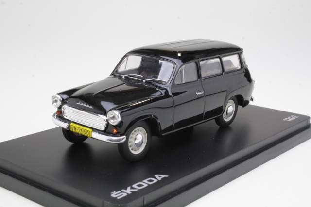 Skoda 1202 SW 1964, musta "Ruumisauto"