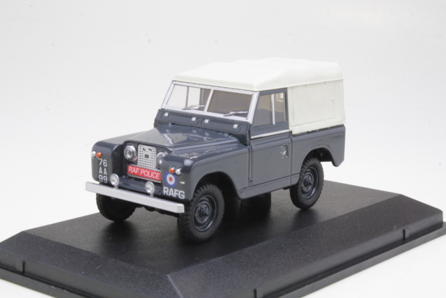 Land Rover ser.2 SWB Canvas, "RAF Police" - Click Image to Close