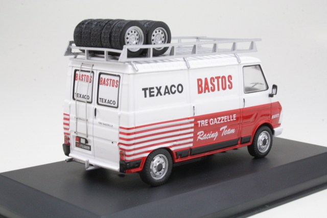 Fiat 242 "Assistance Bastos"
