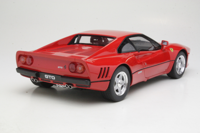 Ferrari 288 GTO 1984, punainen