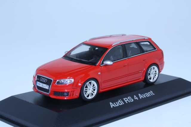 Audi RS4 Avant 2005, red