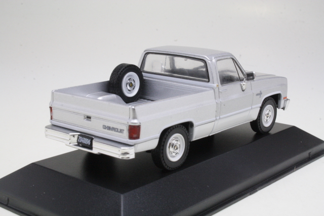 Chevrolet C-10 Silverado 1986, silver - Click Image to Close