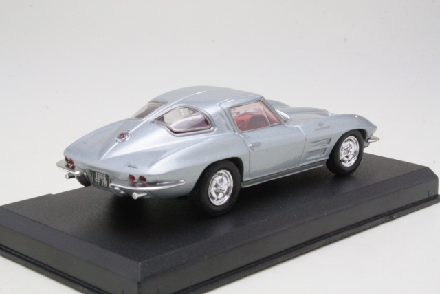 Chevrolet Corvette Stingray 1963, vaaleansininen - Sulje napsauttamalla kuva