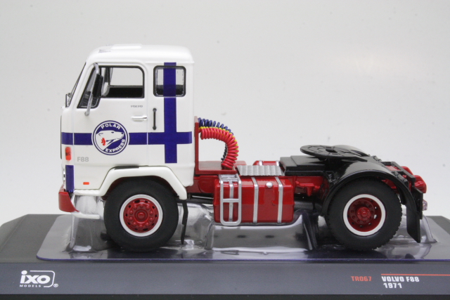 Volvo F88 1971, valkoinen/sininen "Polar Express"