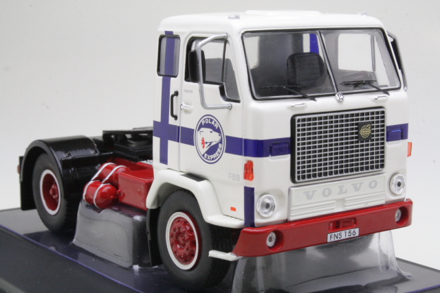 Volvo F88 1971, valkoinen/sininen "Polar Express"