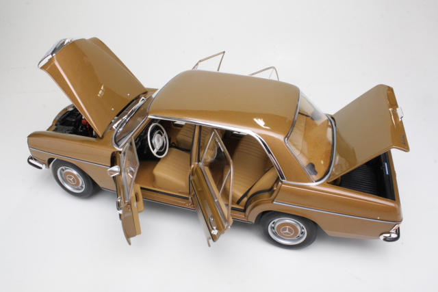 Mercedes 200 (w115) 1968, gold