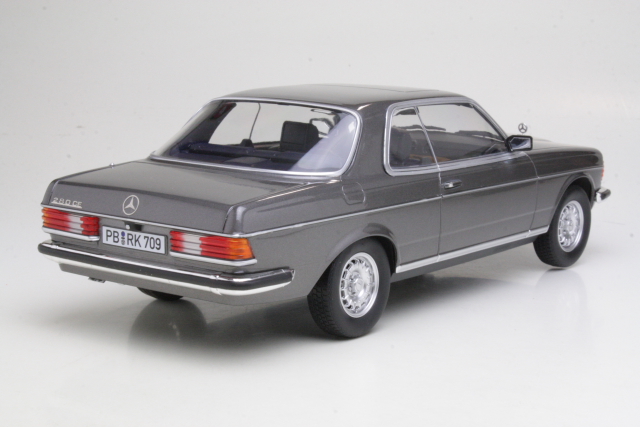 Mercedes 280CE (c123) 1980, harmaa
