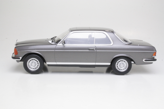 Mercedes 280CE (c123) 1980, harmaa