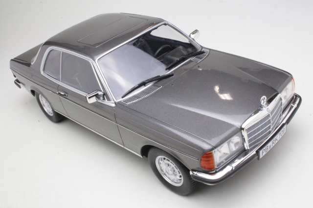 Mercedes 280CE (c123) 1980, harmaa