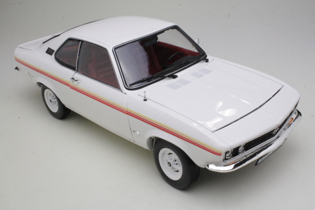 Opel Manta A Swinger 1975, valkoinen - Sulje napsauttamalla kuva