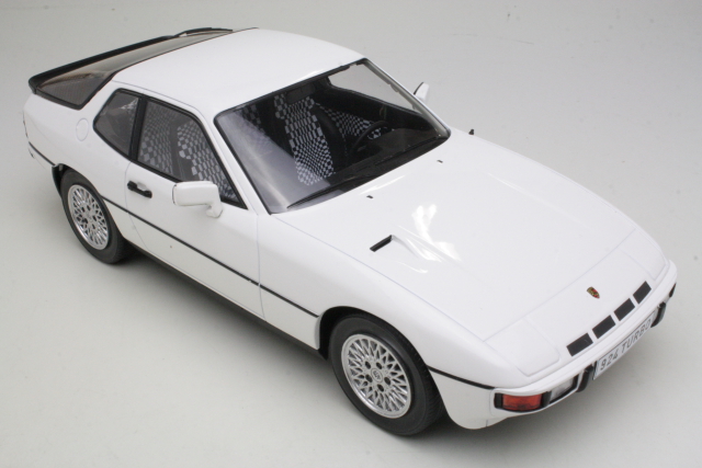 Porsche 924 Turbo 1979, white