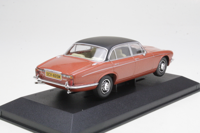 Daimler Double Six ser.2 Vanden Plas, copper/mattblack