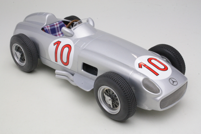 Mercedes F1 W196, 1st. Belgium GP 1955, J-M.Fangio, no.10 - Sulje napsauttamalla kuva