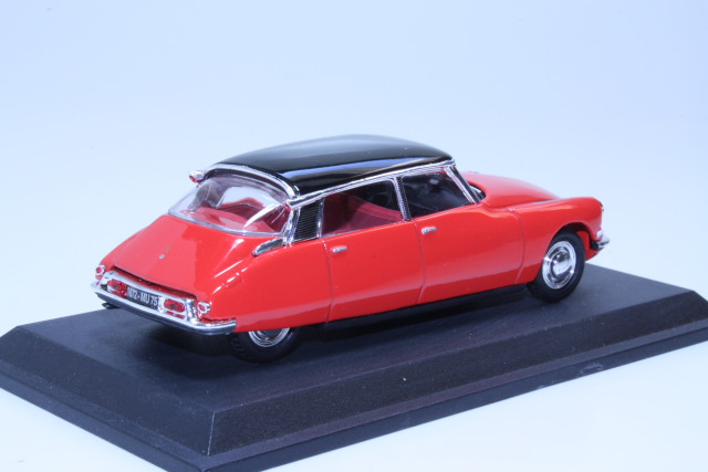 Citroen DS19 1962, red