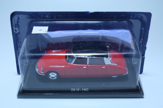 Citroen DS19 1962, red