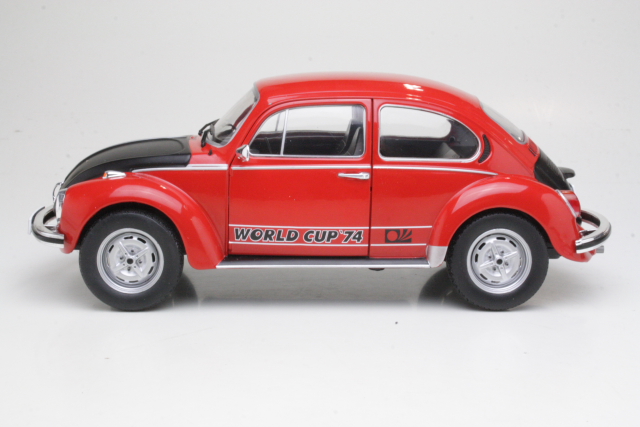 VW Beetle 1303 Sport 1974, punainen "World Cup Edition" - Sulje napsauttamalla kuva