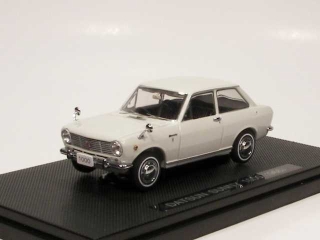 Nissan Sunny 1000 1966, valkoinen - Sulje napsauttamalla kuva