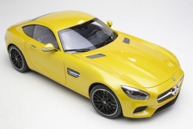 Mercedes GT-S AMG (C190) 2016, keltainen - Sulje napsauttamalla kuva