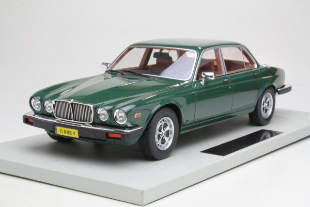 Jaguar XJ6 1982, vihreä