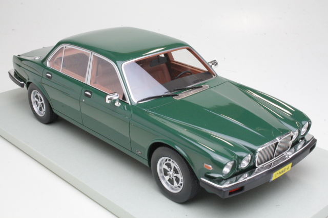 Jaguar XJ6 1982, vihreä