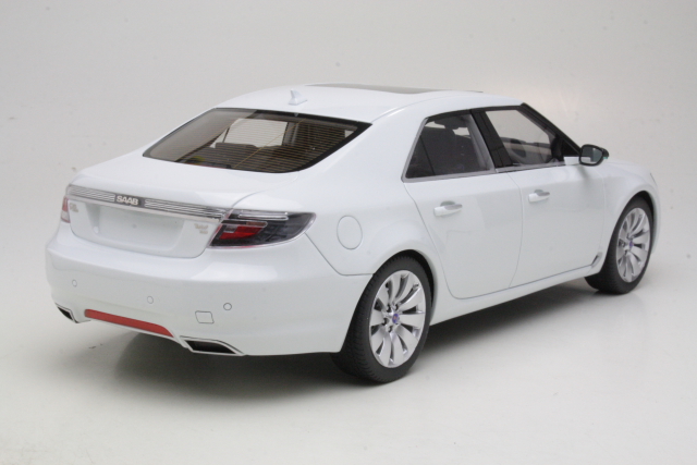 Saab 9-5 Sedan 2010, valkoinen