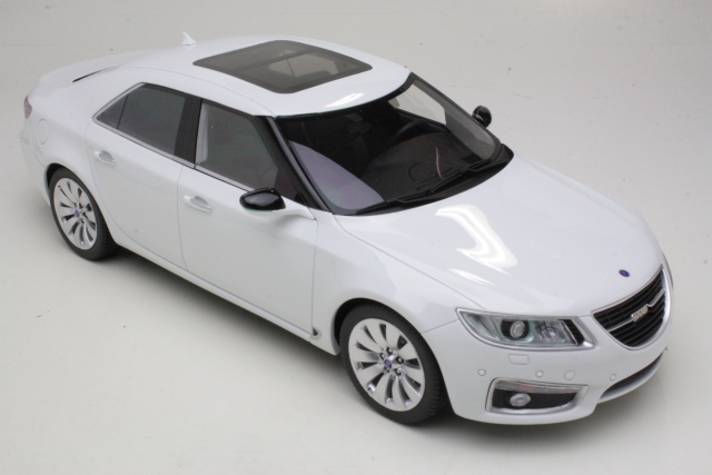 Saab 9-5 Sedan 2010, valkoinen