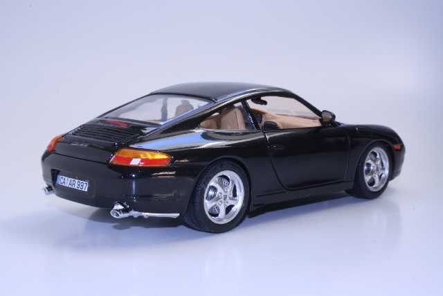 Porsche 911 Carrera 1997, musta