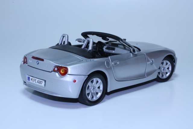 BMW Z4 3.0i, hopea