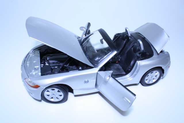 BMW Z4 3.0i, hopea