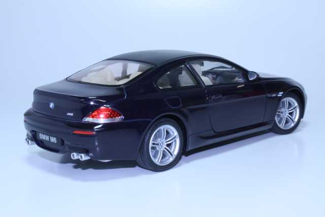 BMW M6 2005, tummansininen