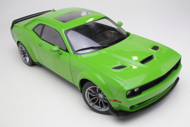 Dodge Challenger R/T Scat Pack Widebody 2020, vihreä - Sulje napsauttamalla kuva