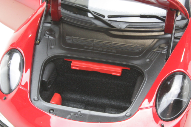 Porsche 911 (991) Targa 4 GTS 2015, red