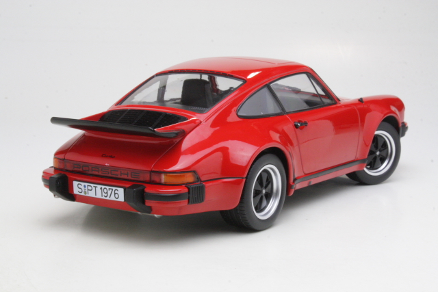 Porsche 911 (930) 3.0 Turbo 1976, punainen - Sulje napsauttamalla kuva